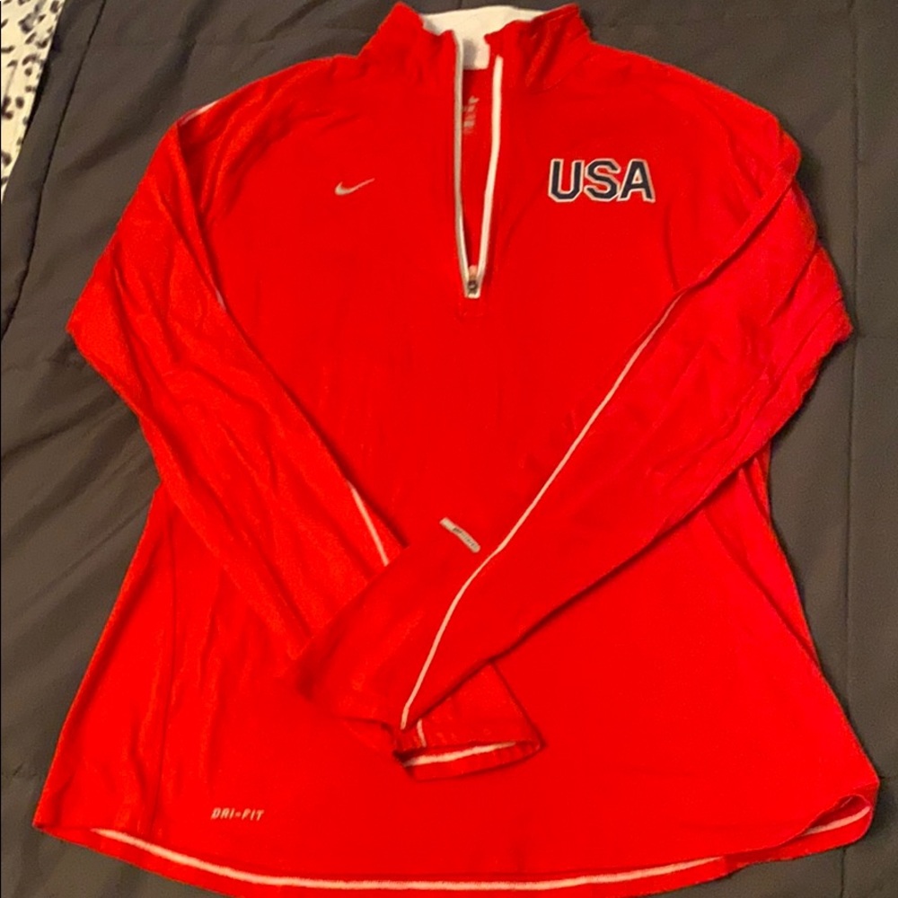 Women’s Large Nike Dri fit running top
